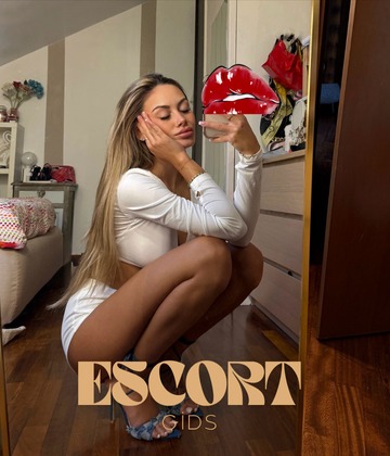 Bahçelievler Güzeli Escort Ela İle Kendinizi Ödüllendirin