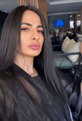 Sibel Esmer ve Etkileyici